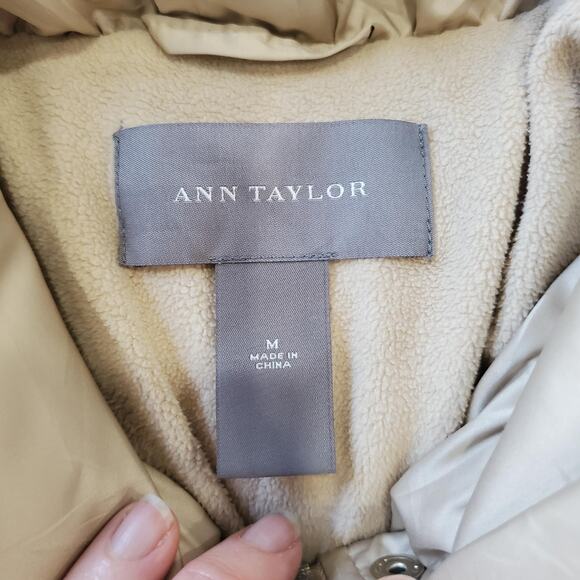 Ann Taylor Jacket Womens Medium Beige Down Puffer Short Coat Fleece Lined - Picture 3 of 11